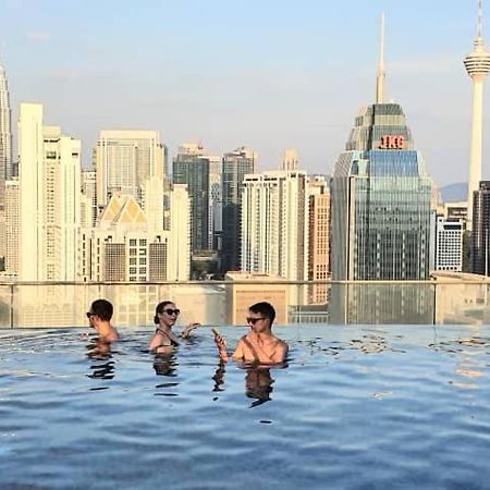 Regalia Suites With Infinity Pool Klcc By Staycation Homes Куала-Лумпур Екстер'єр фото